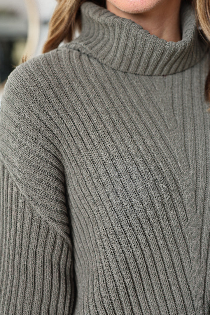 Chunky Turtleneck Sweater - Green