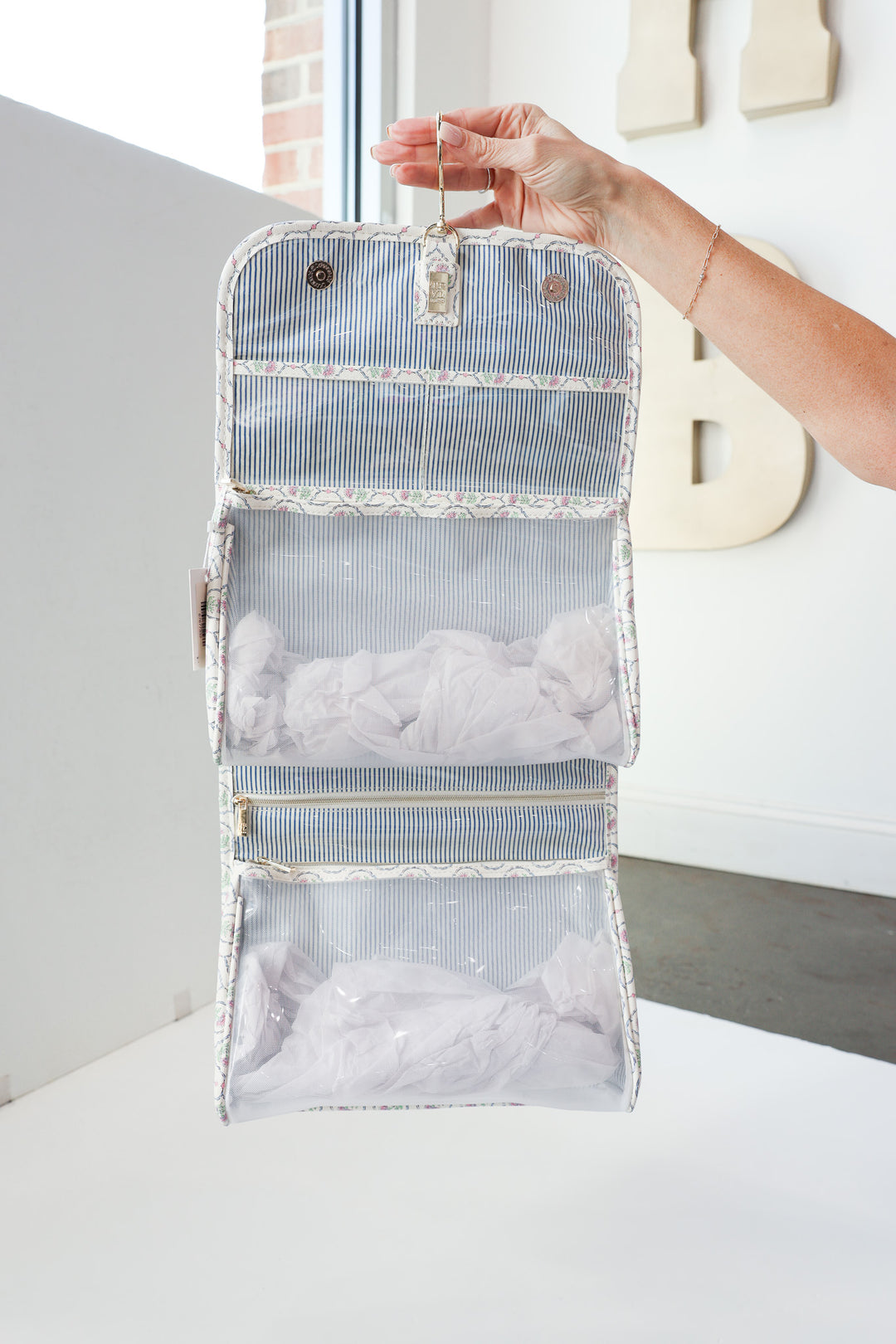 Luxe Hanging Toiletry Bag - Antibes