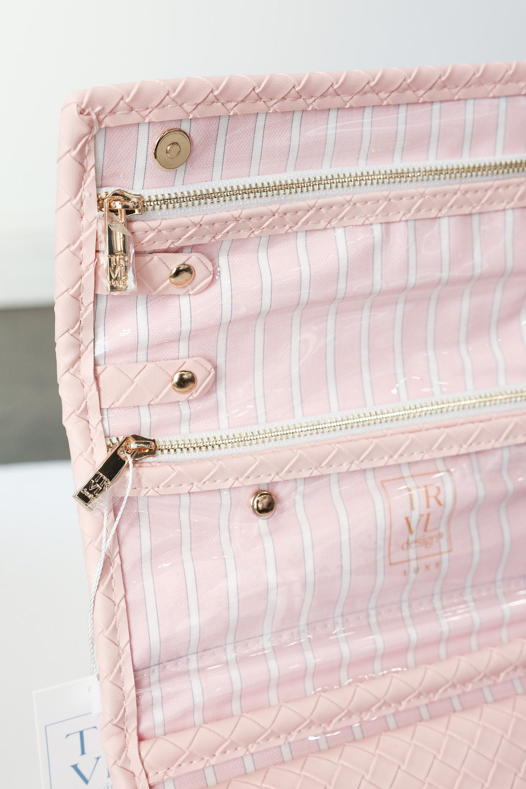 Luxe Jewelry Wallet - Woven Shell