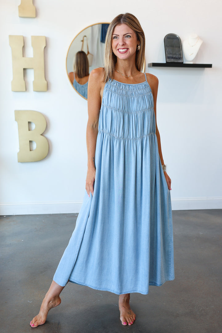 Ruched Detail Maxi Dress - Light Wash