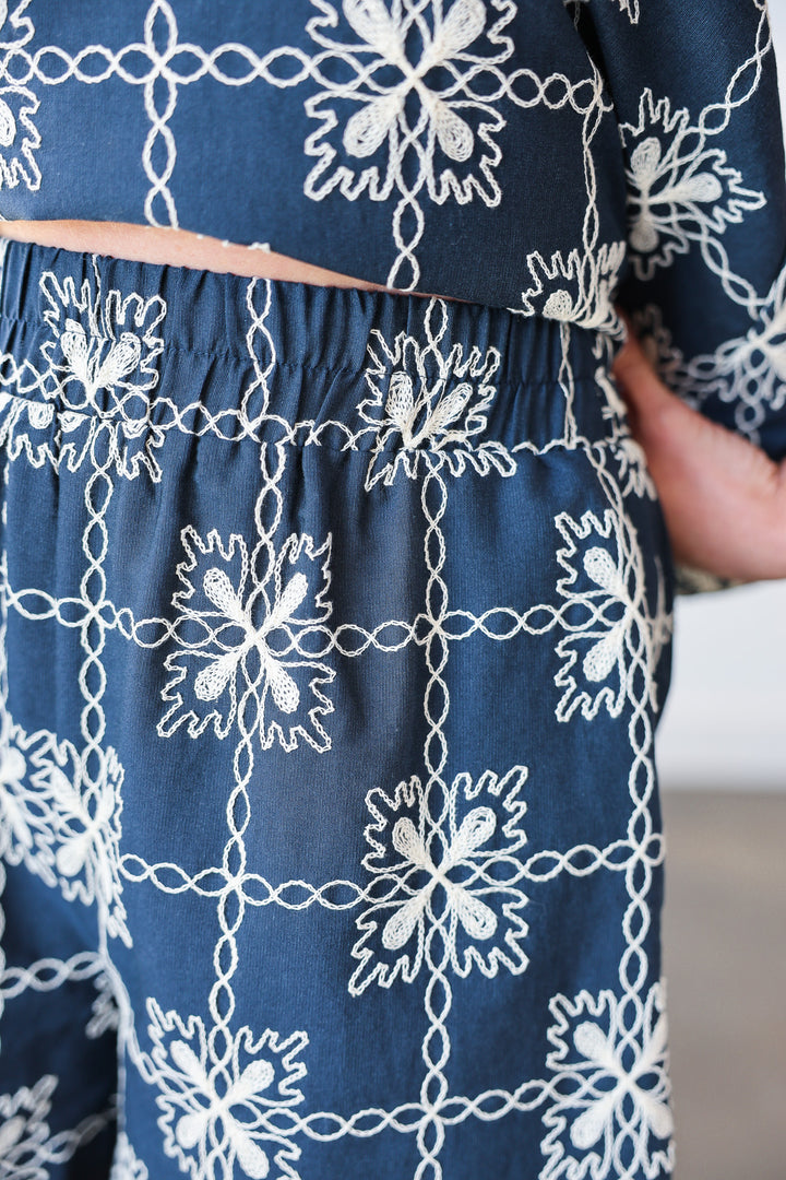 Embroidered Pattern Shorts - Navy