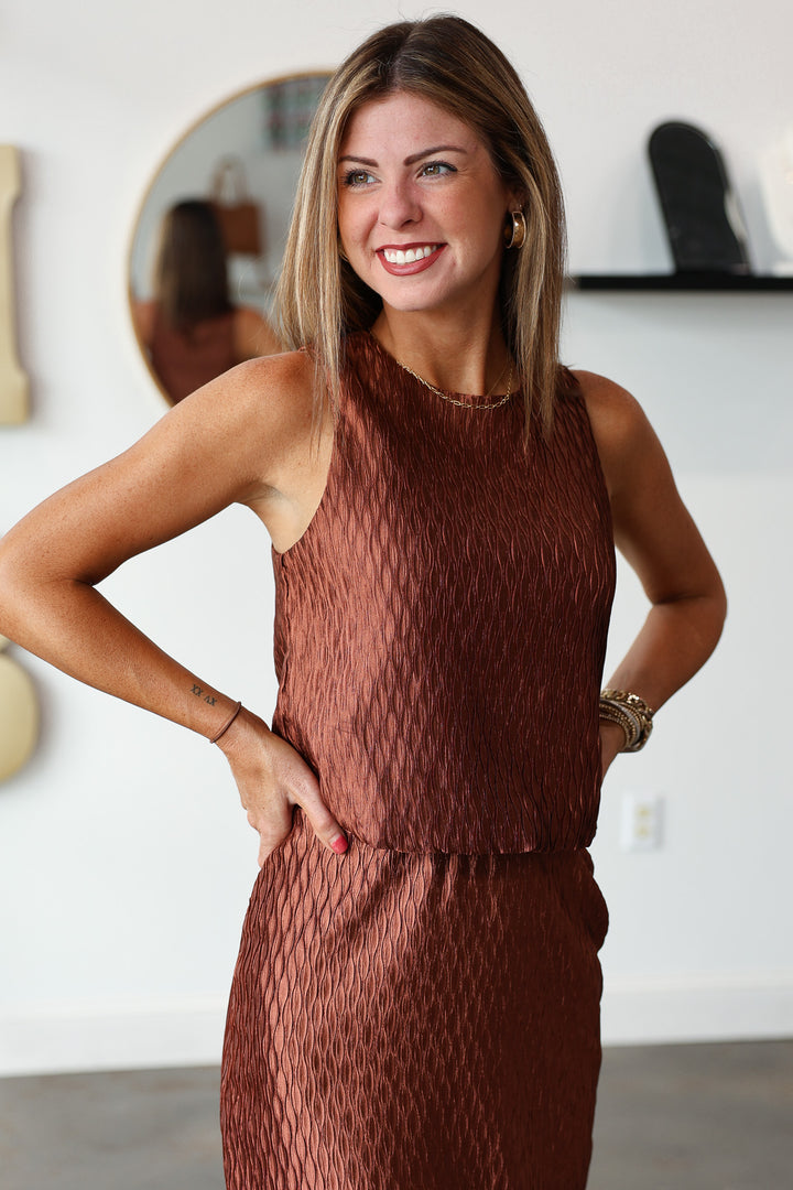 Textured Bubble Hem Tank - Brown