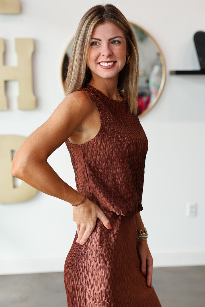 Textured Bubble Hem Tank - Brown
