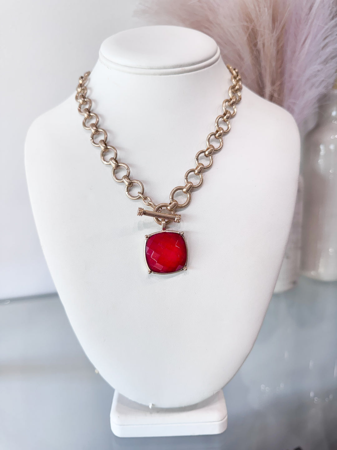 Pendant Toggle Necklace - Red