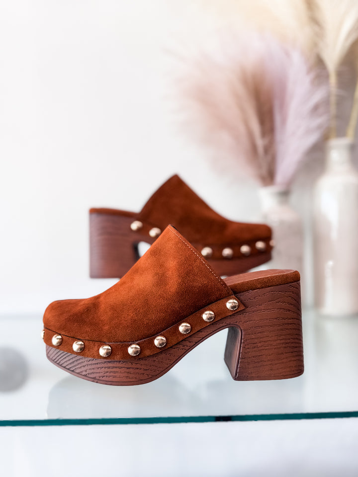 Shu Shop Geneva Clog - Cognac Suede