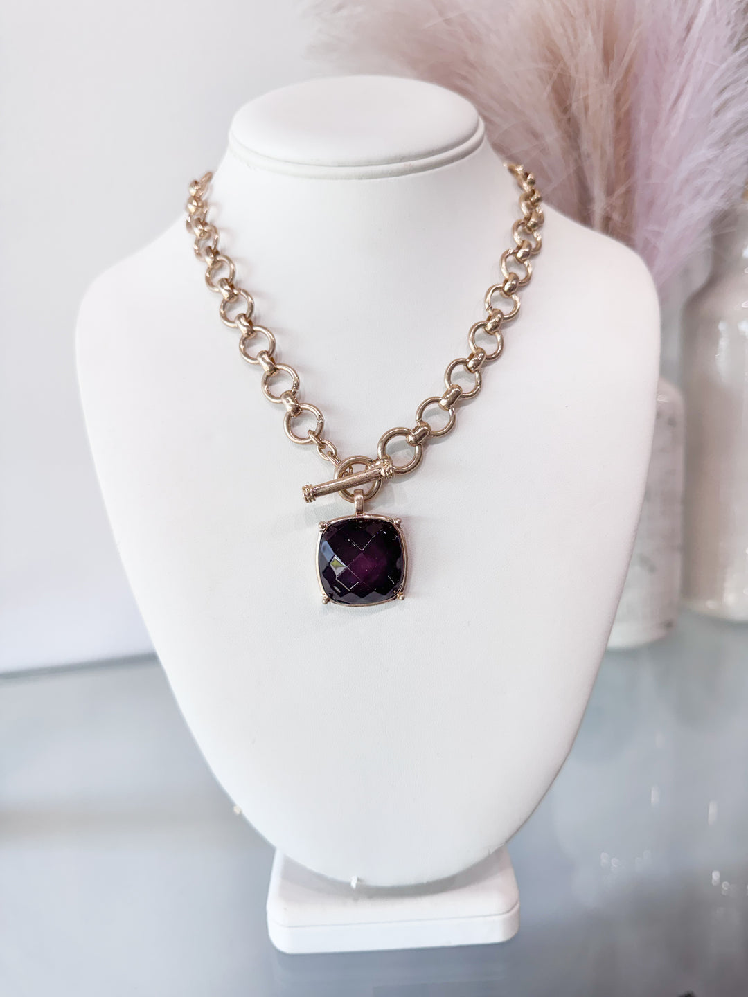 Pendant Toggle Necklace - Black