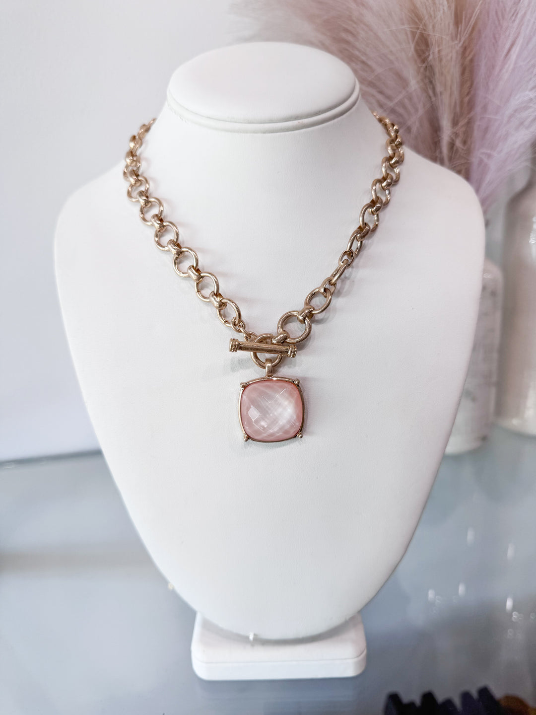 Pendant Toggle Necklace - Champagne