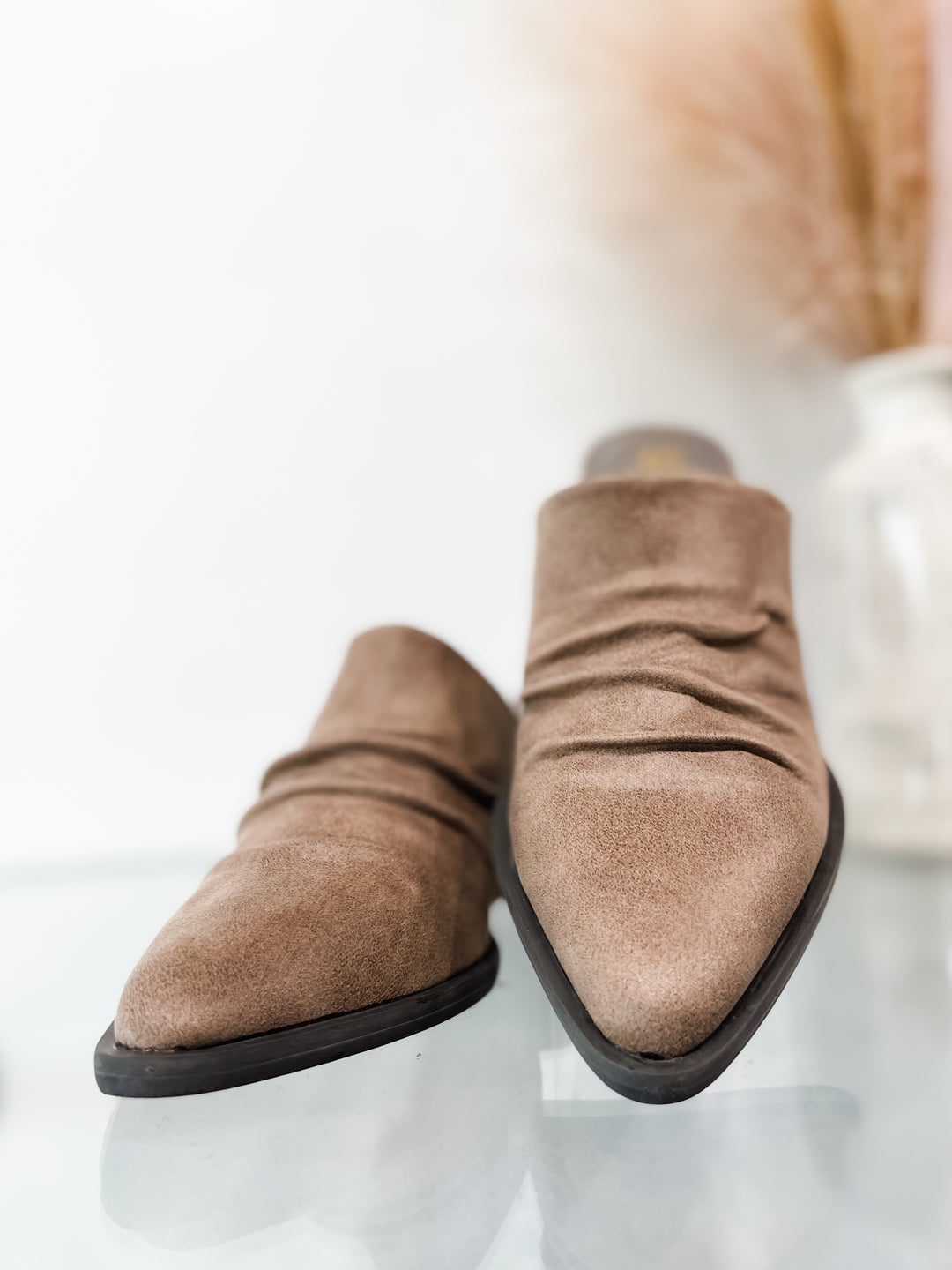 Shu Shop Nicky Mule - Taupe Suede