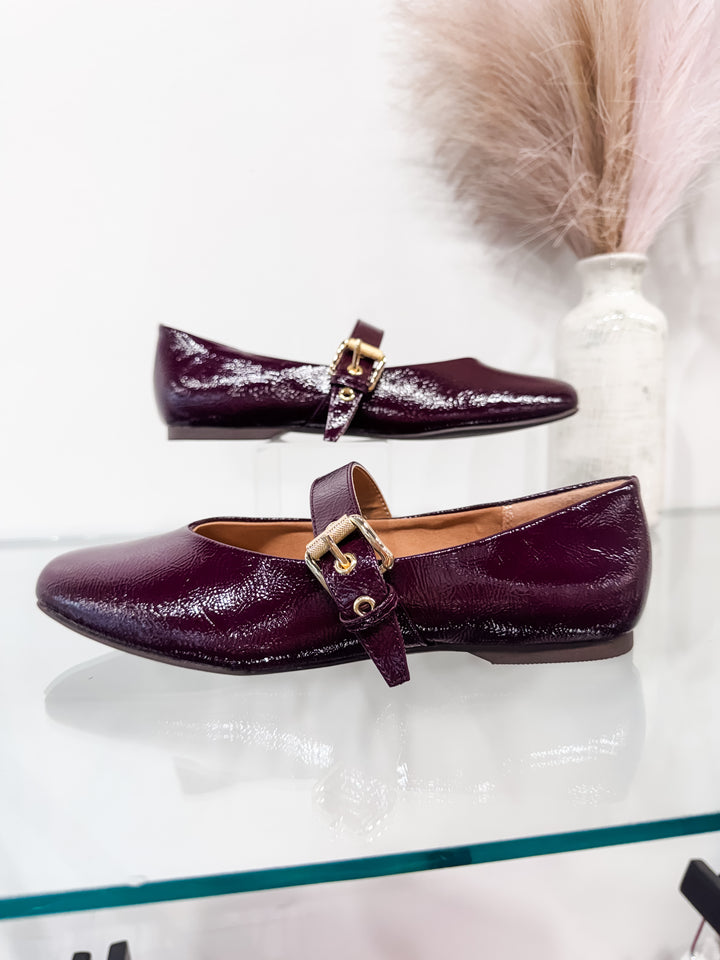 Dolce Vita Mulaney Flats - Burgundy