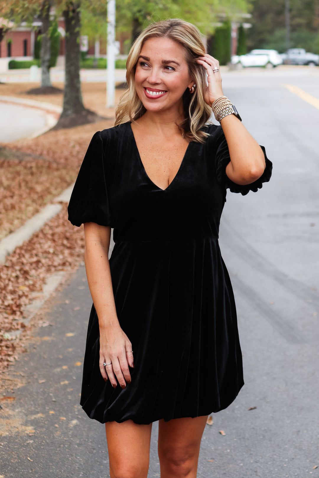 Bubble Hem Velvet Dress - Black