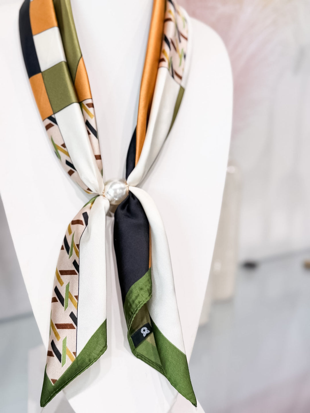 Pearl Magnetic Scarf - Olive