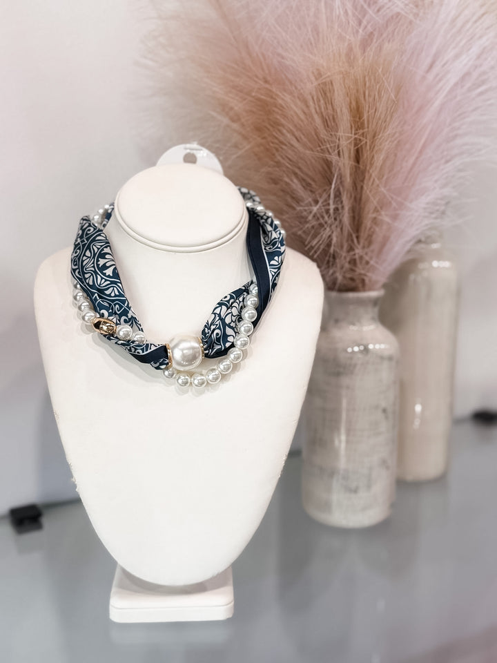 Luxe Pearl Scarf Necklace - Navy
