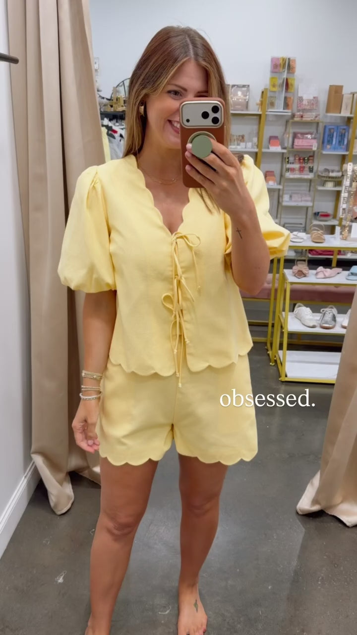 Scallop Hem Shorts - Yellow